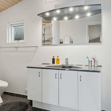 Active Coastal In Cozy Ferienhaus