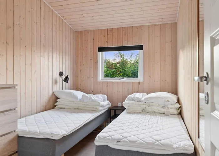 Active Coastal In Cozy بيت للعطل
